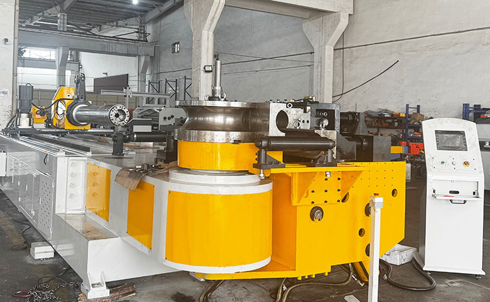 Servo-Hidrolik Kontrollü CNC L Serisi Tam Otomatik Boru Bükme Makinası Servo-Hidrolik Kontrollü CNC L Serisi Tam Otomatik Boru Bükme Makinası