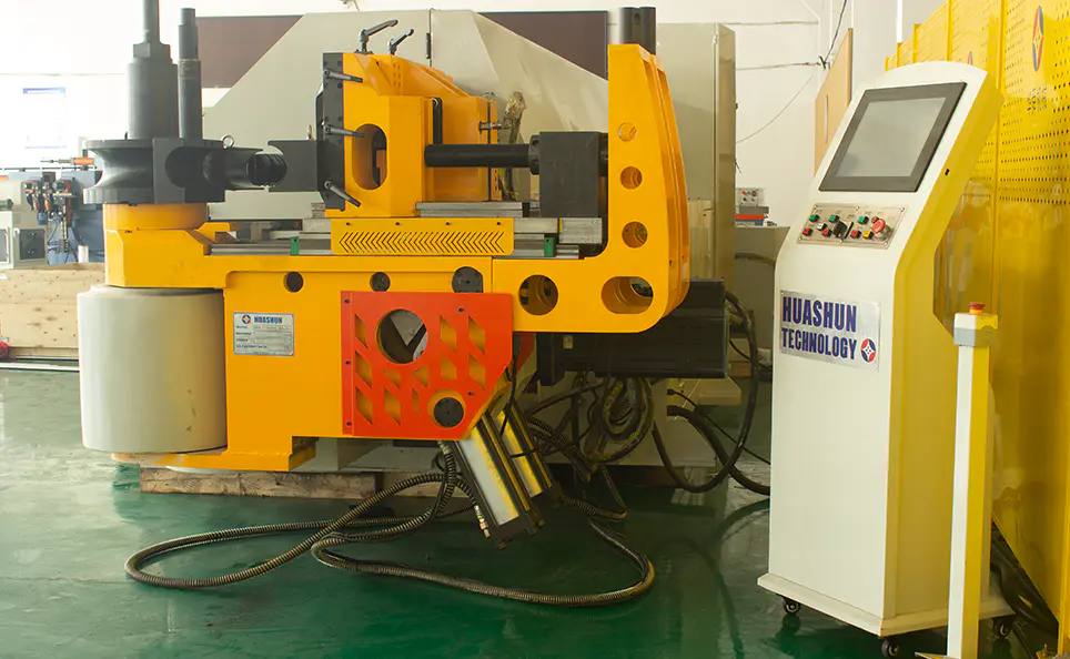 CNC M Serisi Tam Otomatik Çok Yarıçaplı Boru Bükme Makinesi