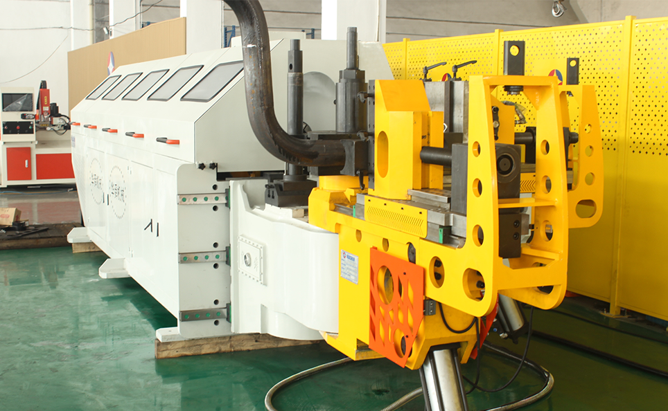 CNC M Serisi Tam Otomatik Çok Yarıçaplı Boru Bükme Makinesi