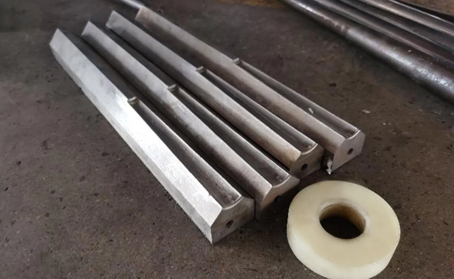ZTM-50/60/76/114 Çok Malzemeli Uygulanabilir Yarı Otomatik Konik Boru Küçültme Makinesi