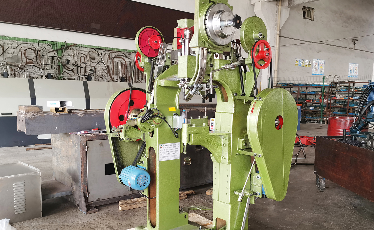 SX-60 Otomatik İlerlemeli Darbeli Perçinleme Makinası