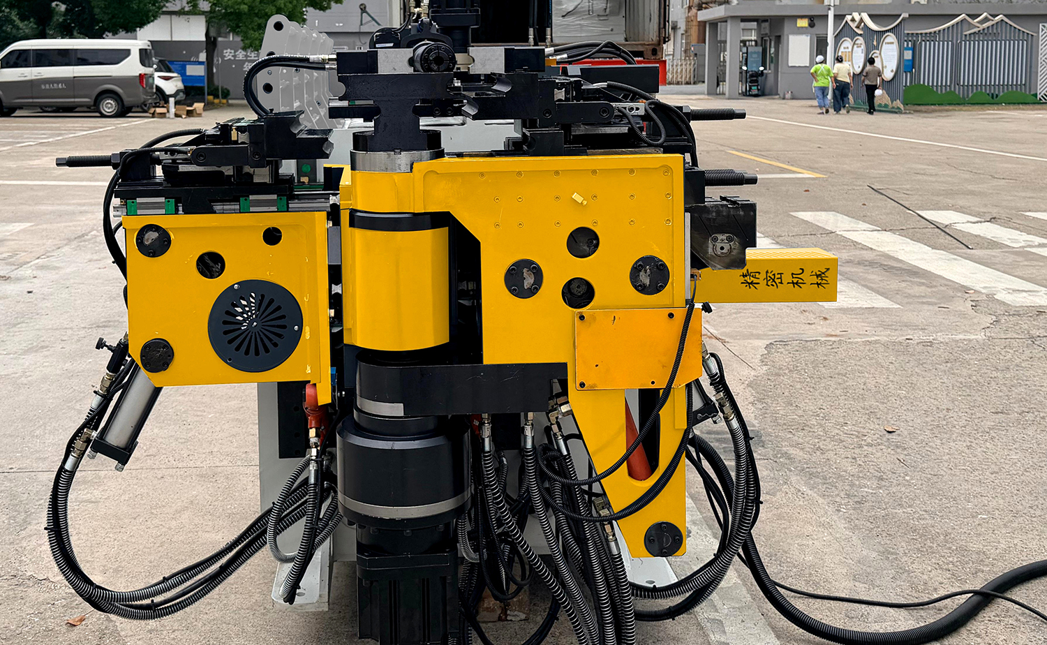 CNC Sol ve Sağ Boru Bükme Makinası CNC Sol ve Sağ Boru Bükme Makinası