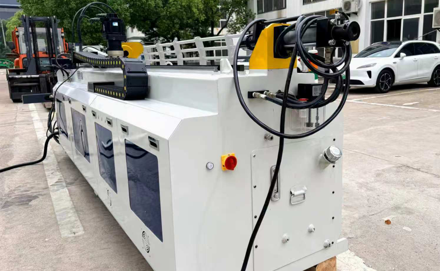 CNC Sol ve Sağ Boru Bükme Makinası CNC Sol ve Sağ Boru Bükme Makinası