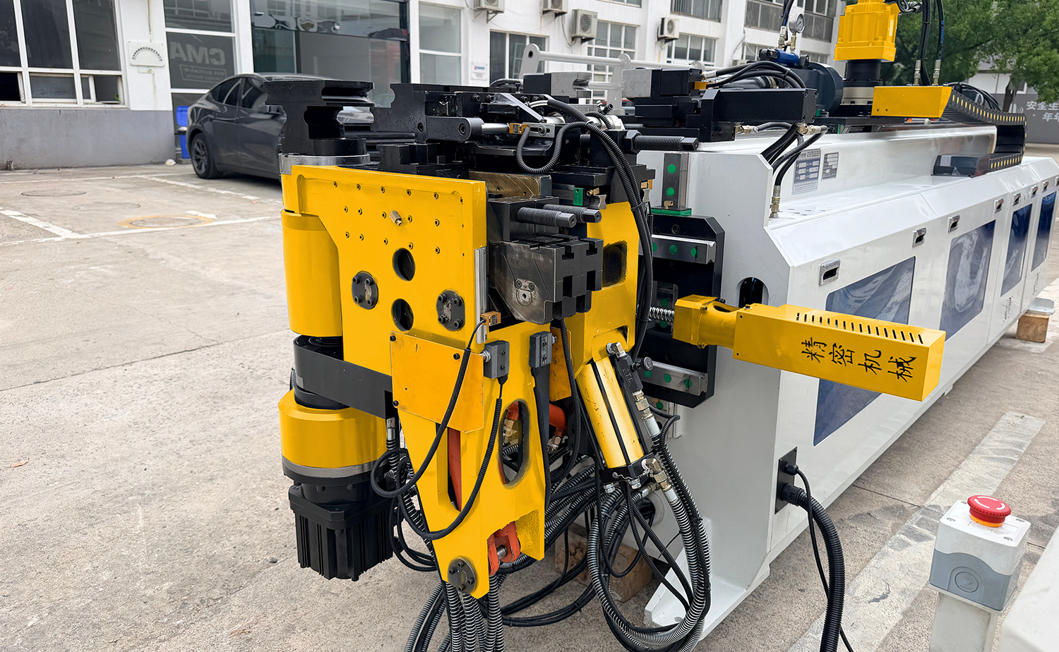 CNC Sol ve Sağ Boru Bükme Makinası CNC Sol ve Sağ Boru Bükme Makinası